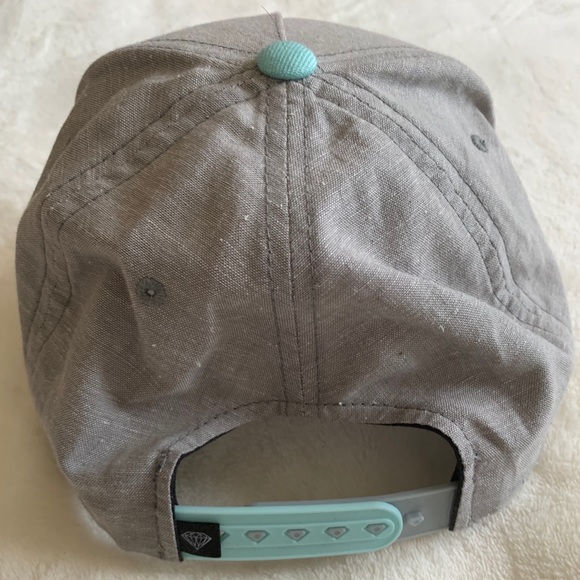 diamond snap back - Picture 2 of 2